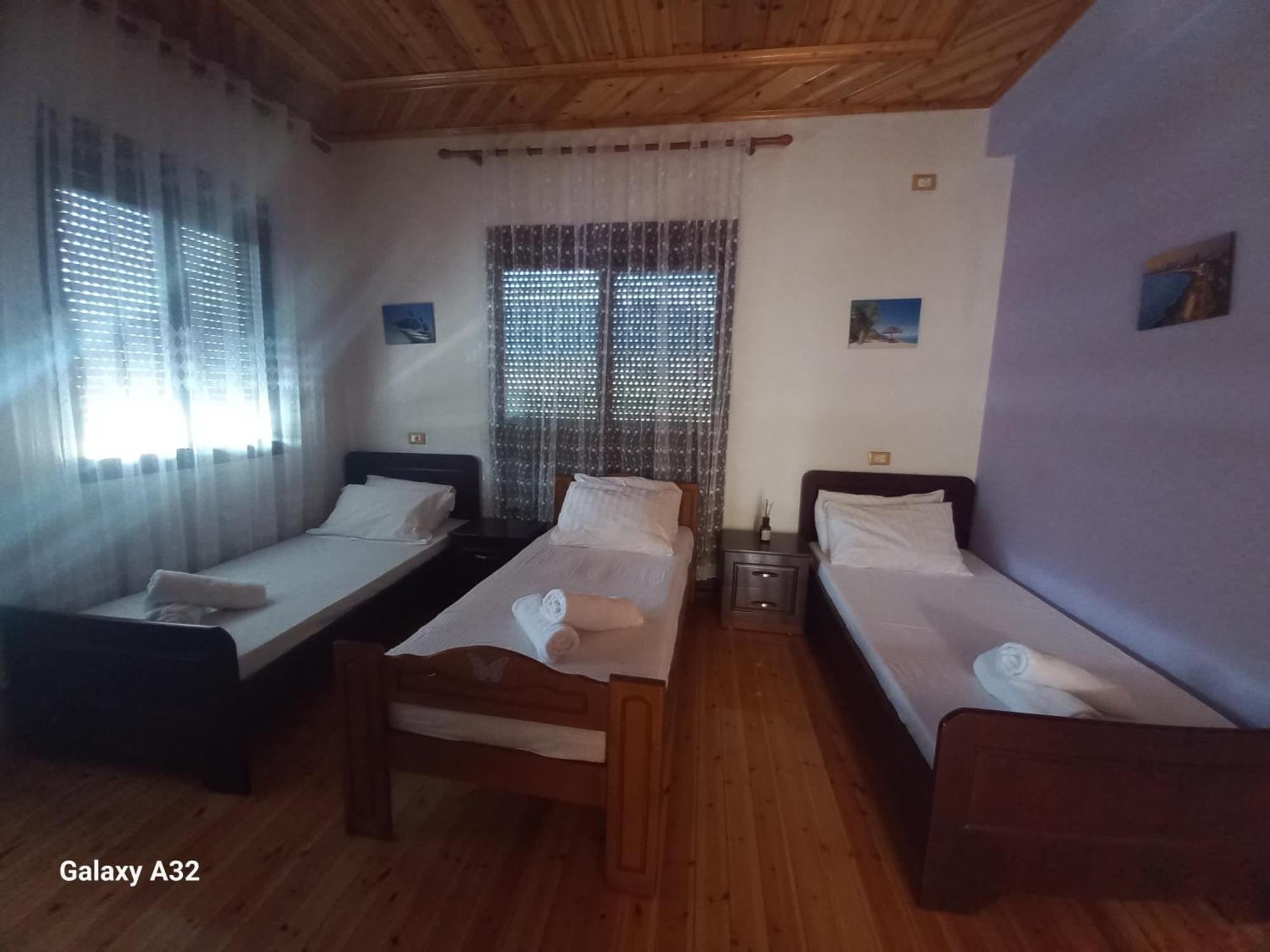 Villa Orhan Lazarat Gjirokastër Exterior foto
