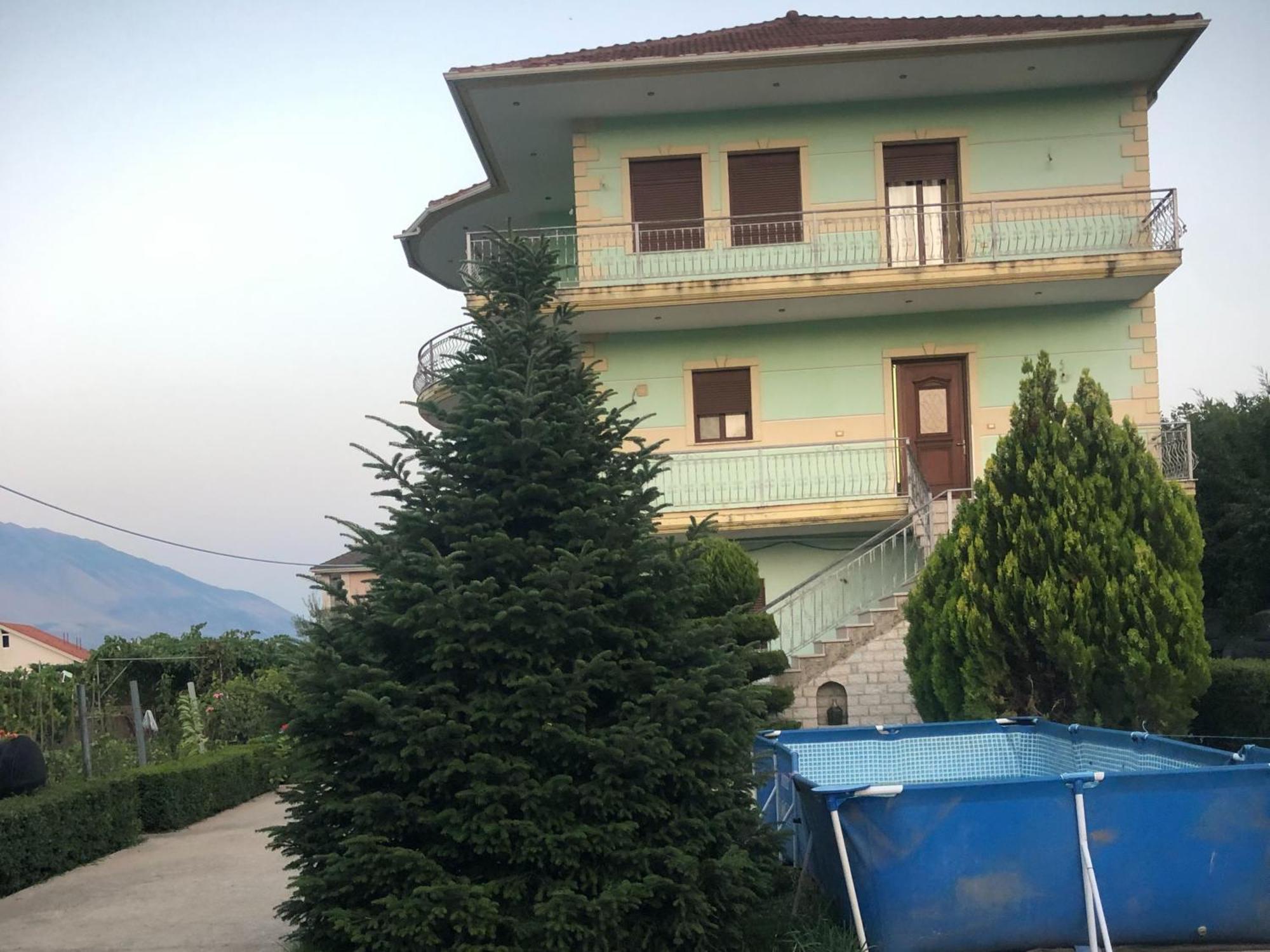 Villa Orhan Lazarat Gjirokastër Exterior foto
